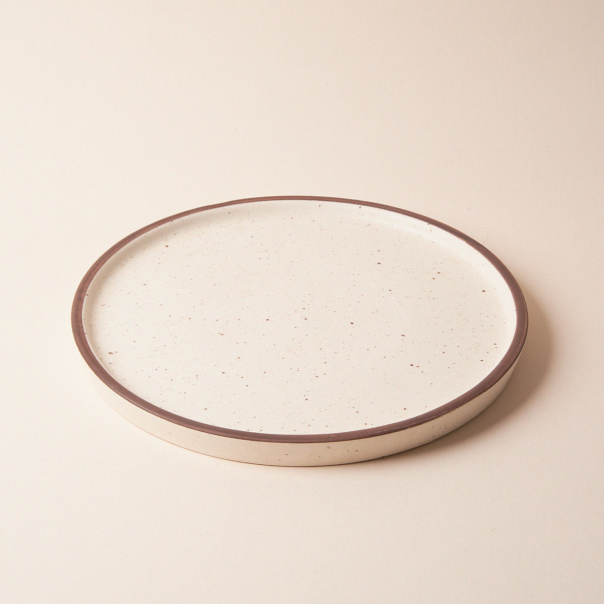 Speckled Flat Plate - LUMA